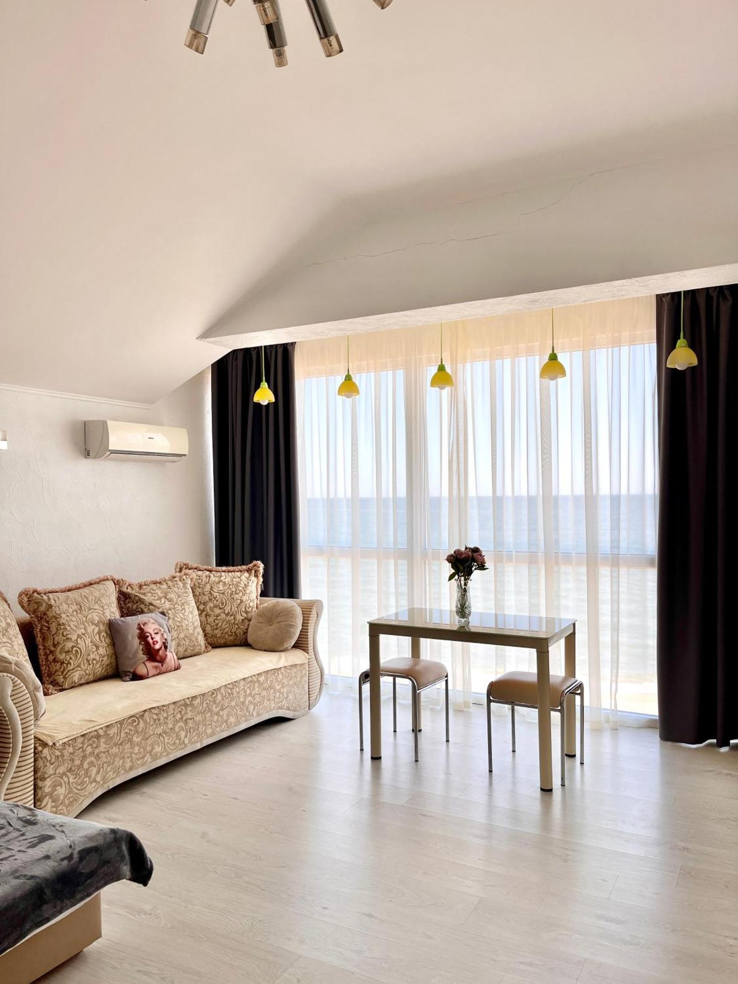 Done Kandybone Apartments Burlatsja Balka Eksteriør bilde